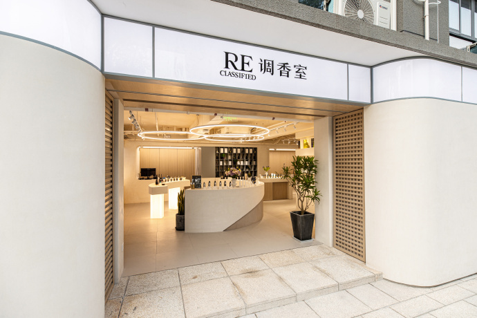 国货香水大战白热化：仿香、比价、下沉  第4张